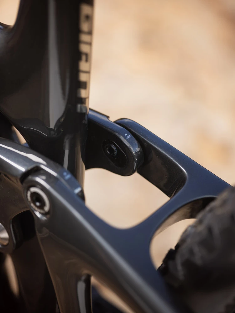 Giant TRANCE X ADVANCED E+ ELITE 1 - Carbon Electric Mountain Bike - 2023 - Gunmetal Black - Afbeelding 12